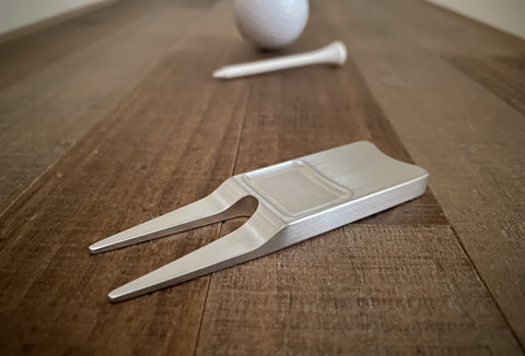 Aluminum Golf Divot Tool With Thumb Pocket
