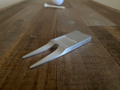 Aluminum Golf Divot Tool With Thumb Pocket